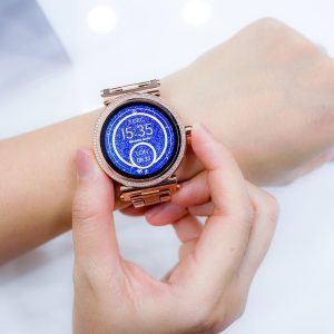 Maxxfour.com Investigates: Are Wearables Really Improving Our Health?