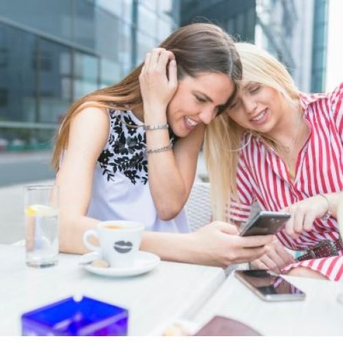 Stay Connected 24/7: The Ultimate Social Media Guide with Bakcell Daily Packages